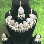 Kundan Necklace set with front Minakari