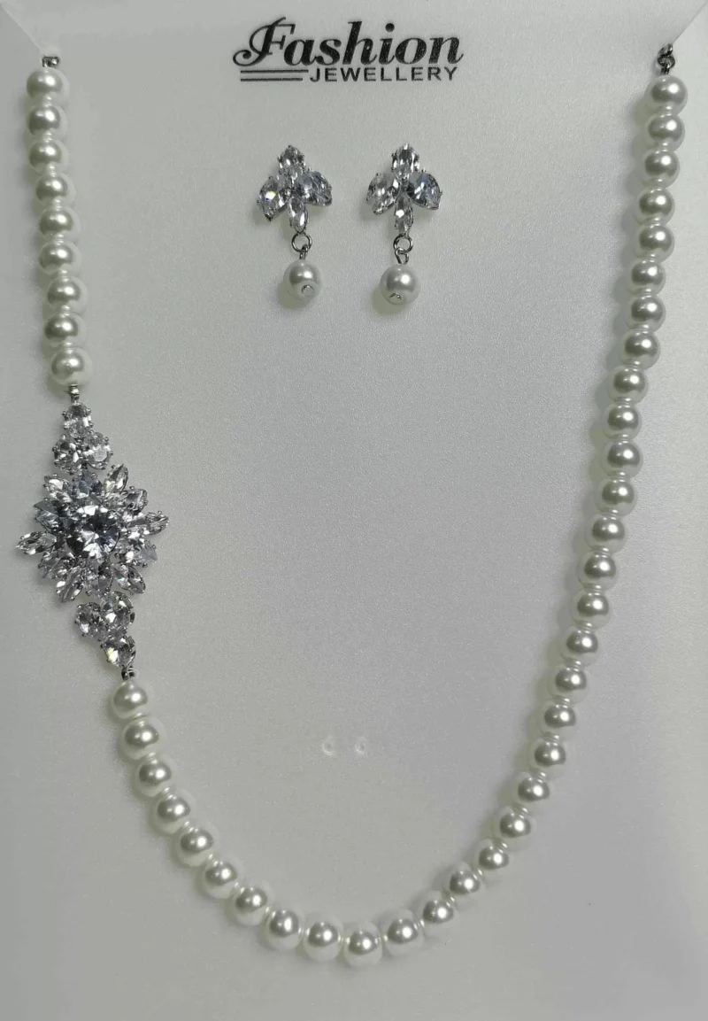 Elegant Pearl Necklace Set with Ad stones for Girls