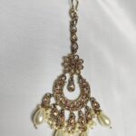 Kundan Necklace Set by Kalakriti Gallery